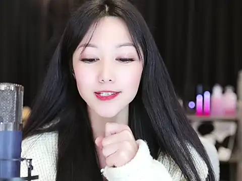 Nuyoah-77 online show from 01-13-25, 05:02