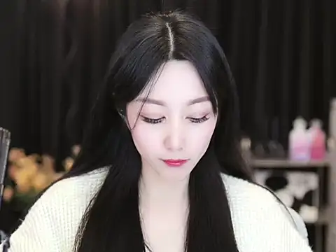 Nuyoah-77 online show from 01-18-25, 03:49