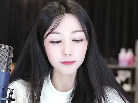 Nuyoah-77 online show from 01-20-25, 06:53