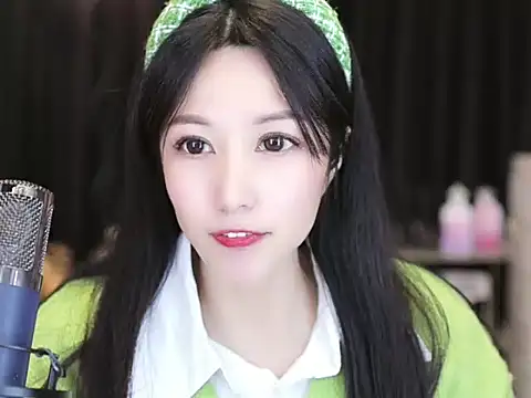 Nuyoah-77 online show from 01-24-25, 07:07