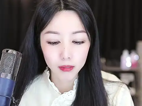 Nuyoah-77 online show from 02-03-25, 02:24