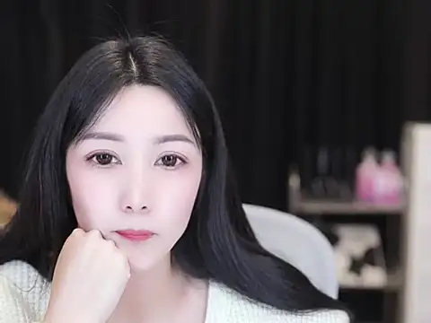 Nuyoah-77 online show from 11-02-25, 01:57