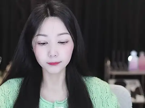 Nuyoah-77 online show from 03-25-26, 05:24