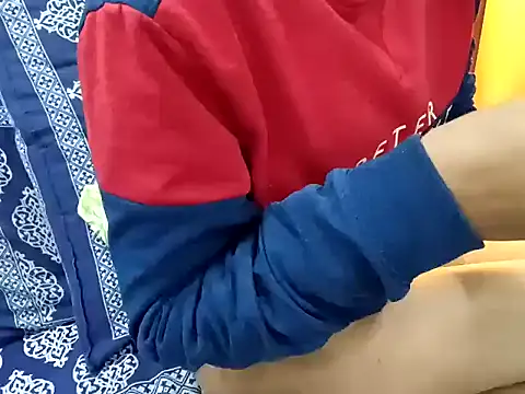 Snapshot of GoldnessAishu chatting on 12-06-24, 08:07 GoldnessAishu online show from 12-06-24, 08:07