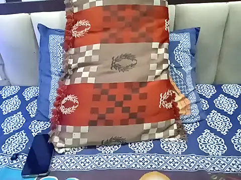 Snapshot of GoldnessAishu chatting on 01-10-25, 07:00 GoldnessAishu online show from 01-10-25, 07:00