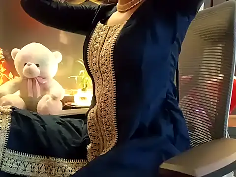 Snapshot of GoldnessAishu chatting on 01-30-25, 06:54 GoldnessAishu online show from 01-30-25, 06:54