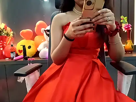 Snapshot of GoldnessAishu chatting on 02-06-25, 06:24 GoldnessAishu online show from 02-06-25, 06:24