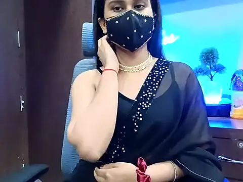 Snapshot of GoldnessAishu chatting on 03-07-25, 08:11 GoldnessAishu online show from 03-07-25, 08:11