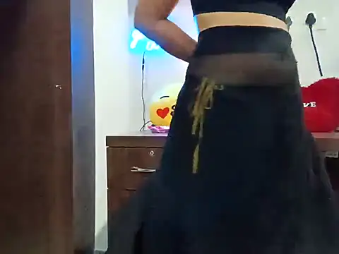 Snapshot of GoldnessAishu chatting on 03-09-25, 05:28 GoldnessAishu online show from 03-09-25, 05:28