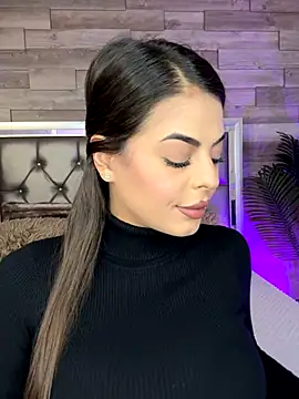 Snapshot of KeylaConner chatting on 10-27-25, 02:15 KeylaConner online show from 10-27-25, 02:15