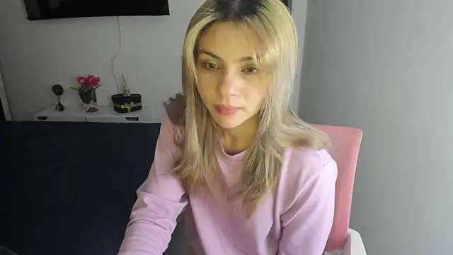 Snapshot of Ori_valentina chatting on 03-04-25, 06:29 Ori valentina online show from 03-04-25, 06:29