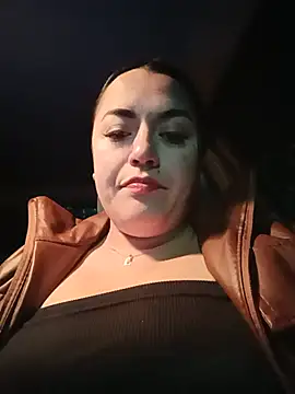 Snapshot of Lesly_10- chatting on 05-13-26, 11:44 Lesly 10- online show from 05-13-26, 11:44