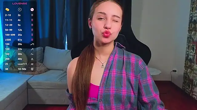 Snapshot of Alice_loft chatting on 05-10-26, 03:44 Alice loft online show from 05-10-26, 03:44