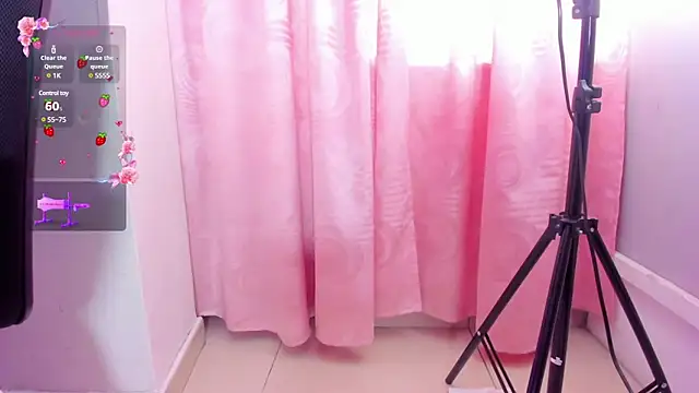 Snapshot of Elii_ross chatting on 03-14-25, 07:12 Elii ross online show from 03-14-25, 07:12