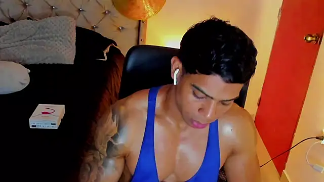 Snapshot of Andrew_wolf7 chatting on 11-27-25, 08:05 Andrew wolf7 online show from 11-27-25, 08:05