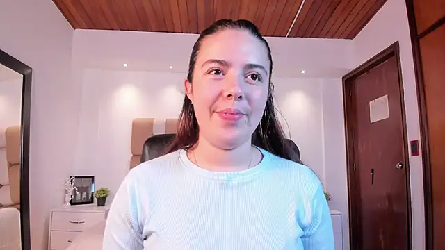 Lyssa Muller online show from 10-11-25, 01:53