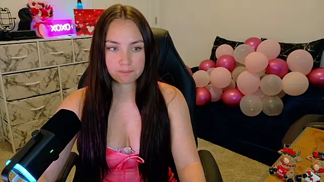 sweetsariaah online show from 02-14-26, 06:59