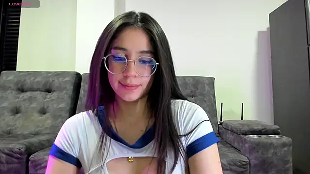 emmadiaz1 online show from 10-04-25, 05:27