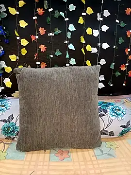 Sony-Model online show from 09-22-25, 05:09