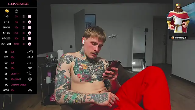 Snapshot of white_King9999 chatting on 02-25-25, 02:44 white King9999 online show from 02-25-25, 02:44