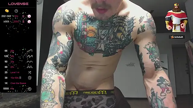 Snapshot of white_King9999 chatting on 03-18-25, 03:42 white King9999 online show from 03-18-25, 03:42