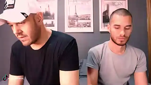 Snapshot of angelandfranco chatting on 03-18-25, 08:37 angelandfranco online show from 03-18-25, 08:37