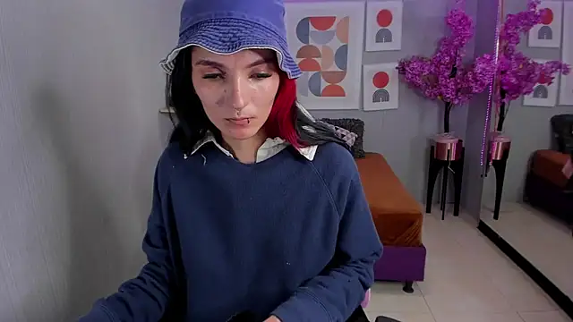 Snapshot of Dafne_huges chatting on 01-18-25, 01:41 Dafne huges online show from 01-18-25, 01:41