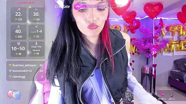 Snapshot of Dafne_huges chatting on 02-14-25, 07:33 Dafne huges online show from 02-14-25, 07:33