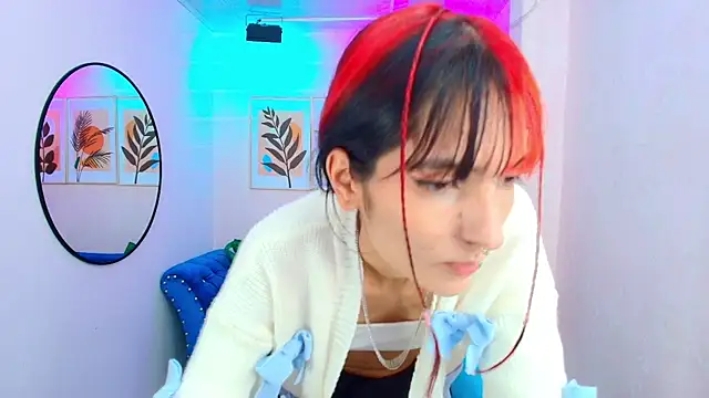 Snapshot of Dafne_huges chatting on 09-10-25, 07:36 Dafne huges online show from 09-10-25, 07:36