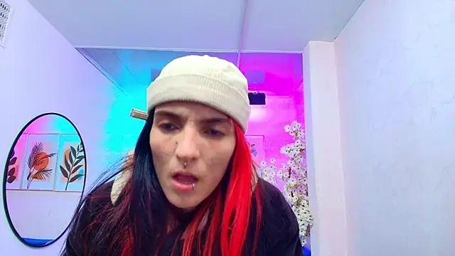 Snapshot of Dafne_huges chatting on 09-13-25, 07:35 Dafne huges online show from 09-13-25, 07:35