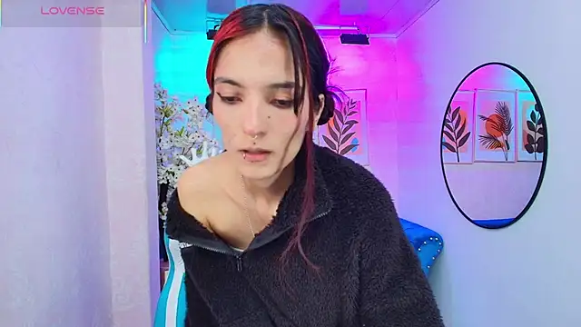 Dafne huges online show from 11-11-25, 07:36