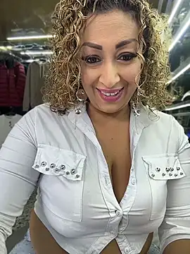 Snapshot of Katti_Barrera chatting on 07-03-26, 09:21 Katti Barrera online show from 07-03-26, 09:21