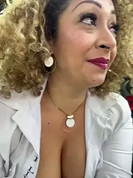 Snapshot of Katti_Barrera chatting on 07-25-26, 09:45 Katti Barrera online show from 07-25-26, 09:45