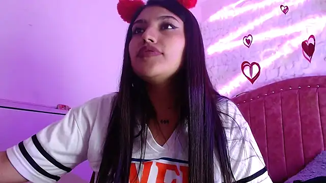 SarahStones online show from 03-11-25, 06:00