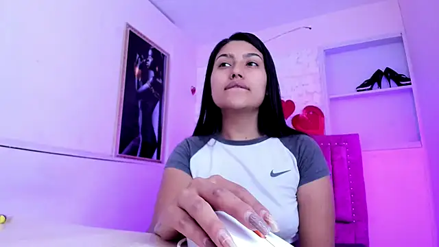 SarahStones online show from 09-19-25, 09:43