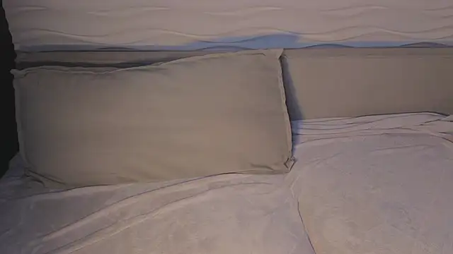 adam 21cm   online show from 10-23-25, 04:28