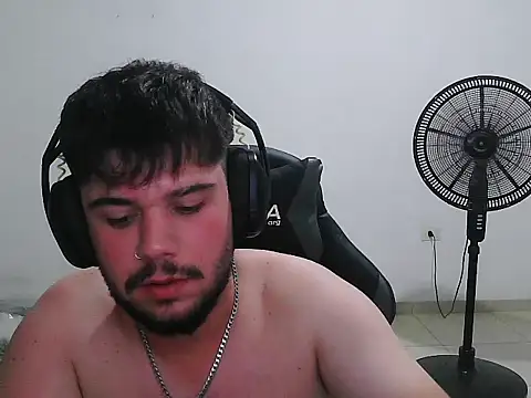 Snapshot of tubabymaldito0 chatting on 11-26-25, 01:50 tubabymaldito0 online show from 11-26-25, 01:50