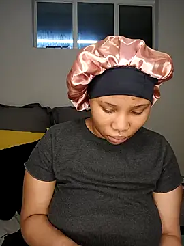 DrippinCaramelCutie online show from 11-26-25, 01:28