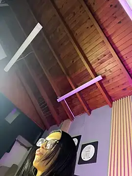 Snapshot of elolotero chatting on 02-05-25, 09:15 elolotero online show from 02-05-25, 09:15