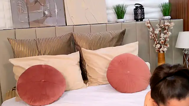 AvaLanne  online show from 01-16-25, 07:31