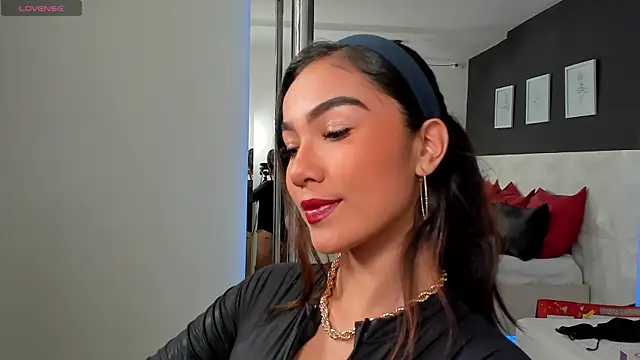 scarlet castro online show from 03-14-25, 05:46