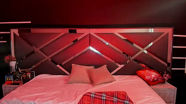 SexyNaf online show from 09-18-25, 07:27