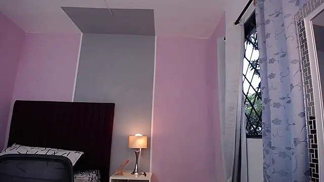 Snapshot of LiahGrey7 chatting on 12-28-24, 12:35 LiahGrey7 online show from 12-28-24, 12:35