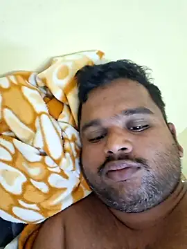 Snapshot of Indianboytelugu chatting on 01-15-25, 10:13 Indianboytelugu online show from 01-15-25, 10:13