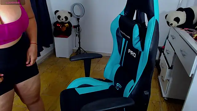 lulu ferrer online show from 02-27-25, 04:20