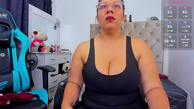 lulu ferrer online show from 11-14-25, 07:45