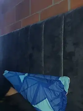 Snapshot of RoxyRoss_ chatting on 01-17-25, 02:08 RoxyRoss online show from 01-17-25, 02:08