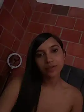 Snapshot of RoxyRoss_ chatting on 03-16-25, 04:52 RoxyRoss online show from 03-16-25, 04:52