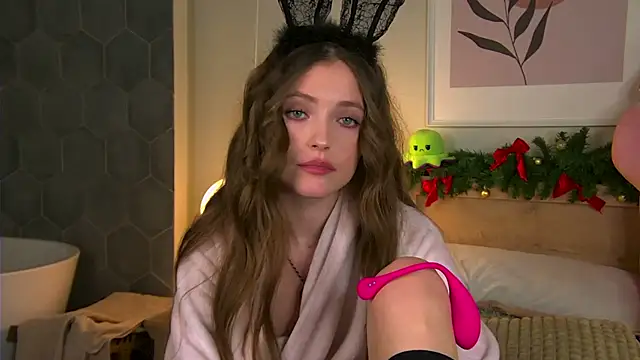 Snapshot of AshleyDouglas chatting on 12-30-24, 11:15 AshleyDouglas online show from 12-30-24, 11:15