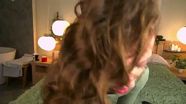 Snapshot of AshleyDouglas chatting on 01-05-25, 07:49 AshleyDouglas online show from 01-05-25, 07:49